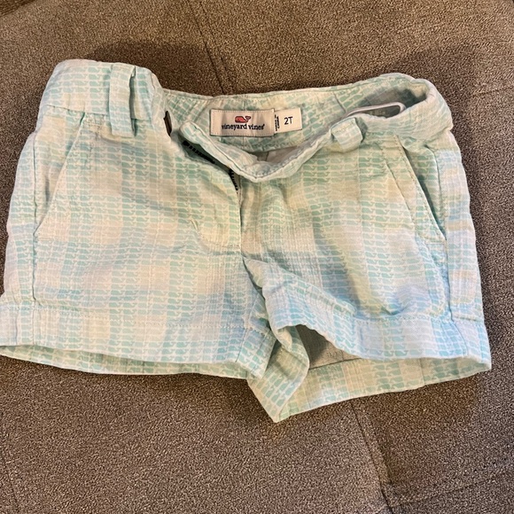 Vineyard vines 2T shorts - Picture 1 of 1